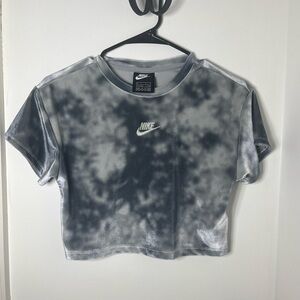 Nike Girls Tie-Dye Crop Top Tee Gray Black Swoosh | Size 6X (6–7 Years